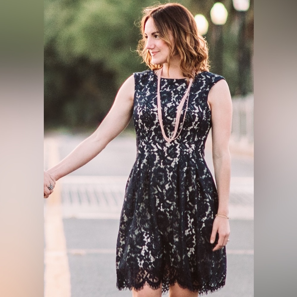 Worn once. Vince Camuto sz 6 navy blue lace dress, Slight A line. Fully lined.